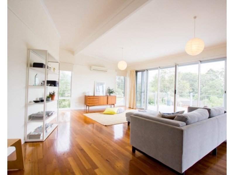 19 Nita Place, Bomaderry NSW 2541