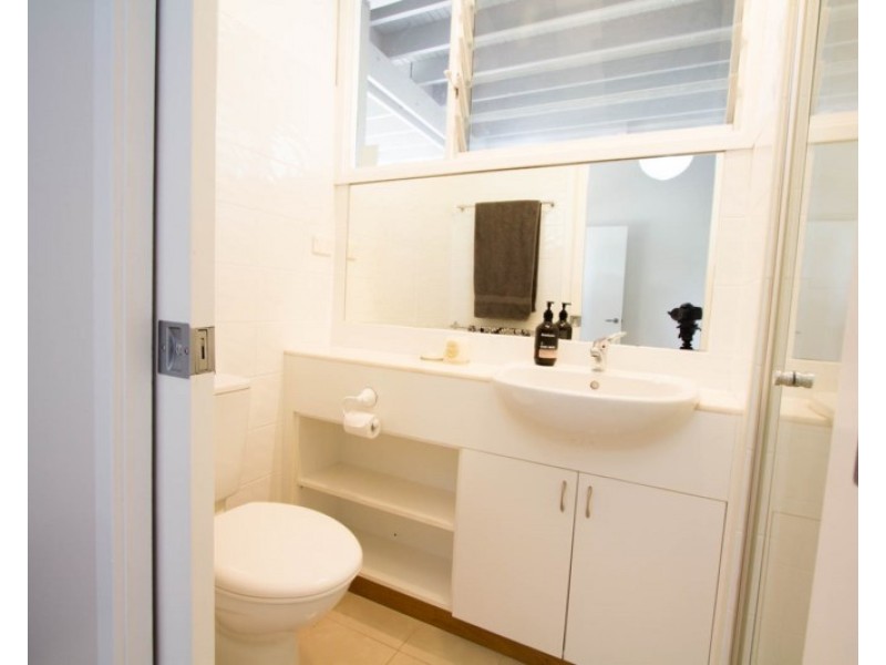 19 Nita Place, Bomaderry NSW 2541
