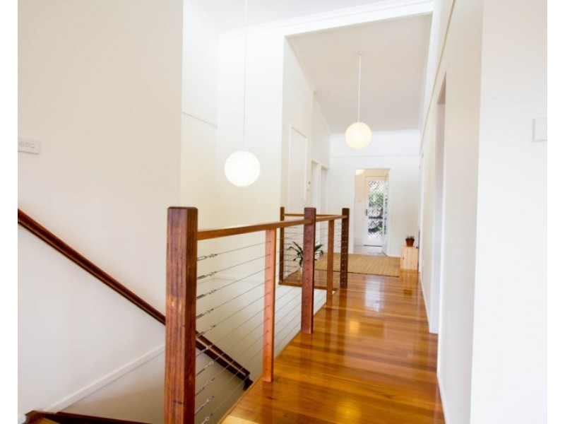 19 Nita Place, Bomaderry NSW 2541