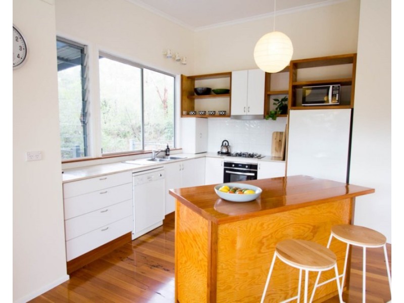 19 Nita Place, Bomaderry NSW 2541