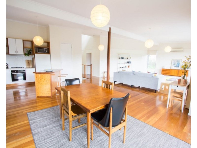 19 Nita Place, Bomaderry NSW 2541