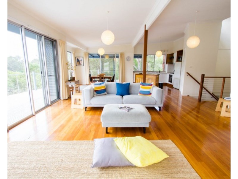 19 Nita Place, Bomaderry NSW 2541