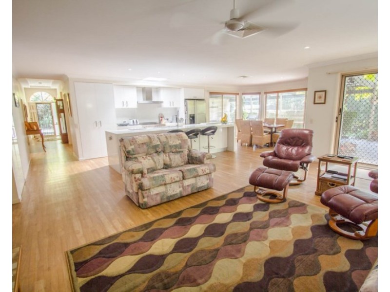 6 Lowana Close, Tapitallee NSW 2540