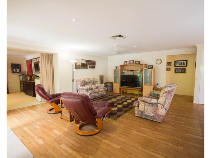 6 Lowana Close, Tapitallee NSW 2540