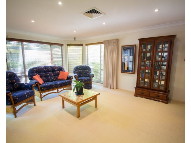 6 Lowana Close, Tapitallee NSW 2540