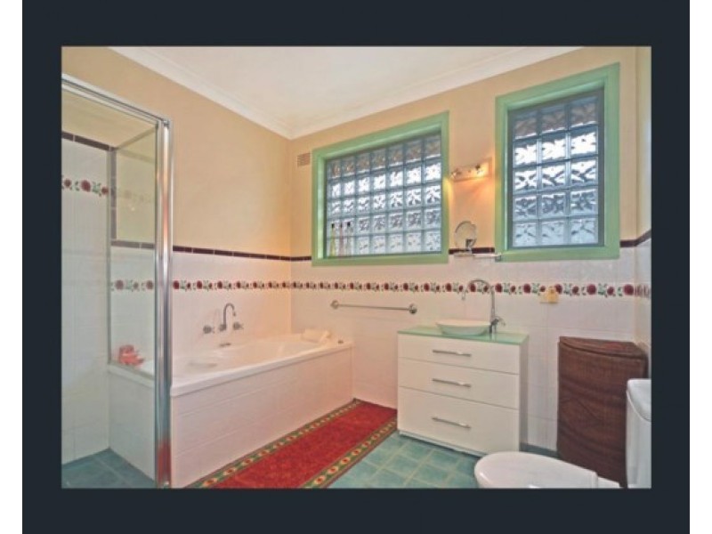 24 Junction Street, Nowra NSW 2541