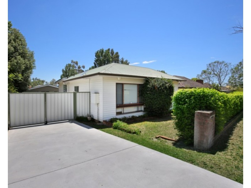 9 Dudley Avenue, Nowra NSW 2541