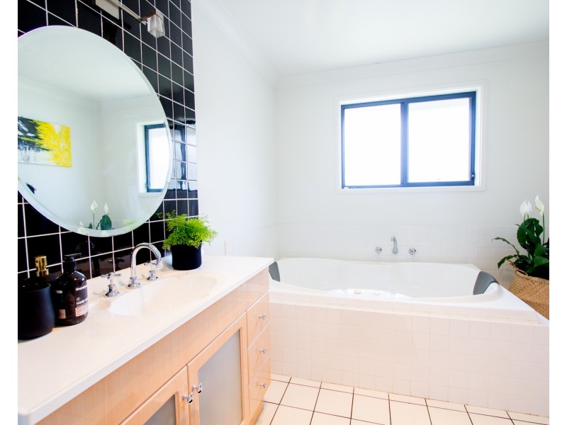 1 Victorious View, Cambewarra NSW 2540