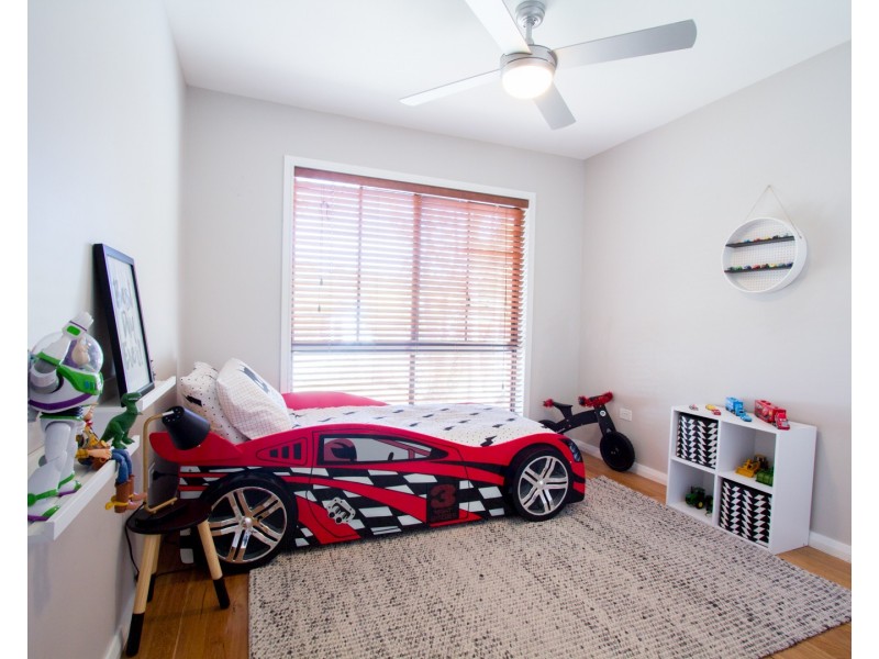 12 Hale Avenue, Nowra NSW 2541