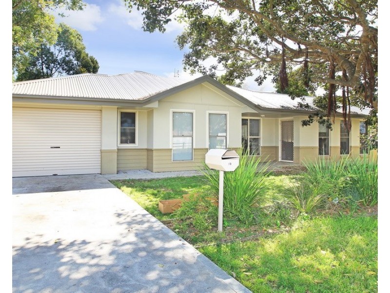 1B Hale Avenue, Nowra NSW 2541