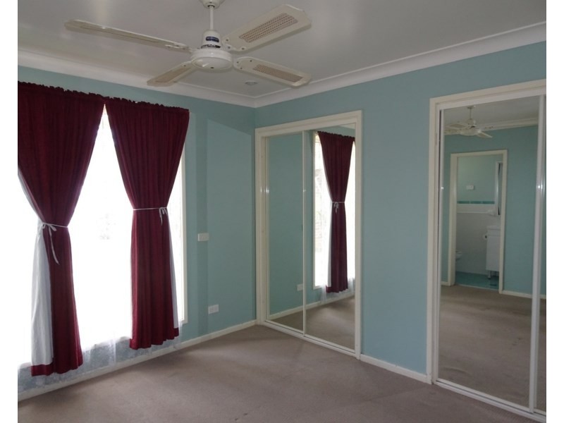 7 Ramsey Grove, Bomaderry NSW 2541