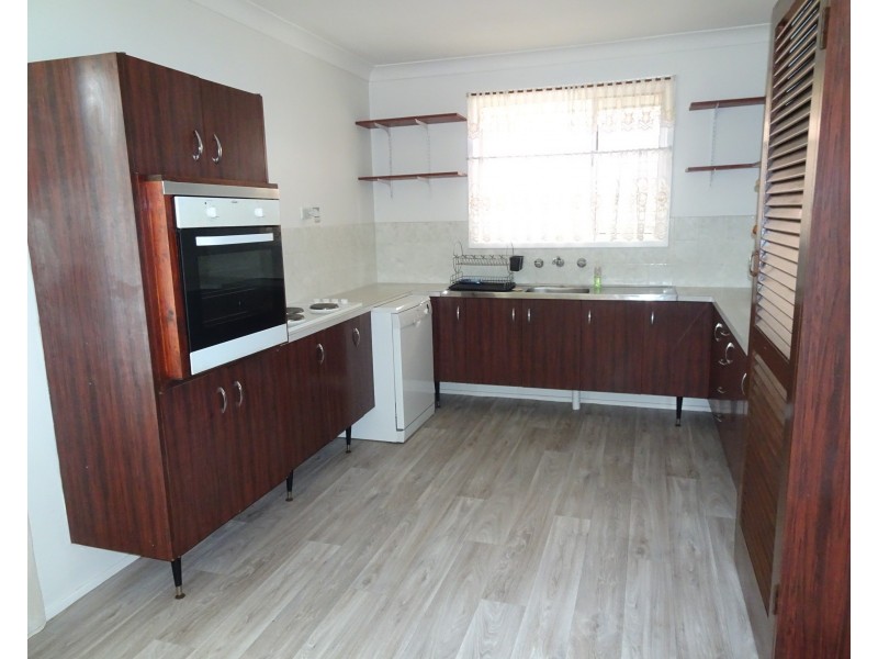 17 Elder Crescent, Nowra NSW 2541