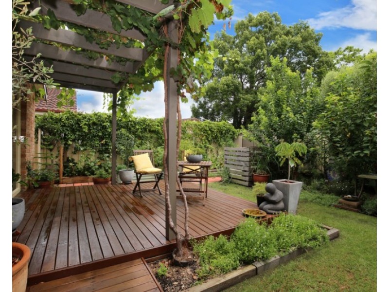 63 Cambewarra Road, Bomaderry NSW 2541