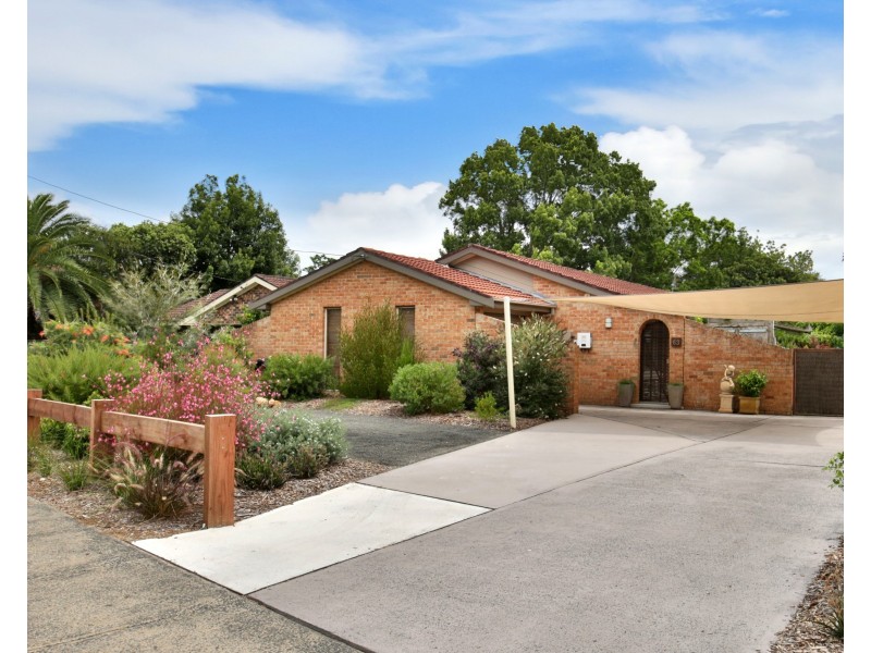 63 Cambewarra Road, Bomaderry NSW 2541