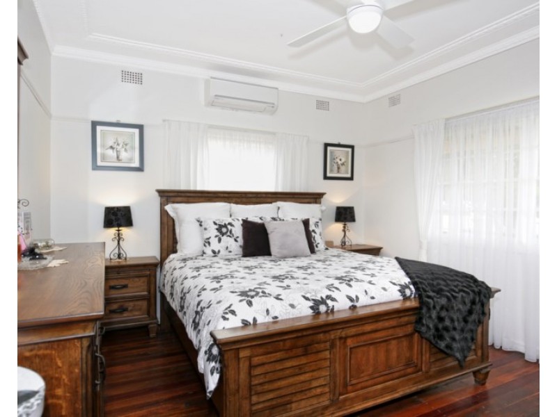 17 Karowa Street, Bomaderry NSW 2541