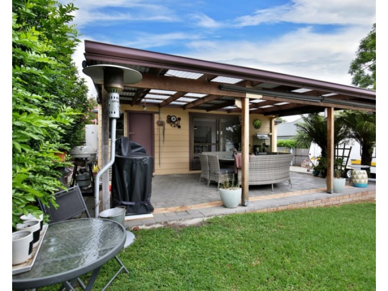 17 Karowa Street, Bomaderry NSW 2541