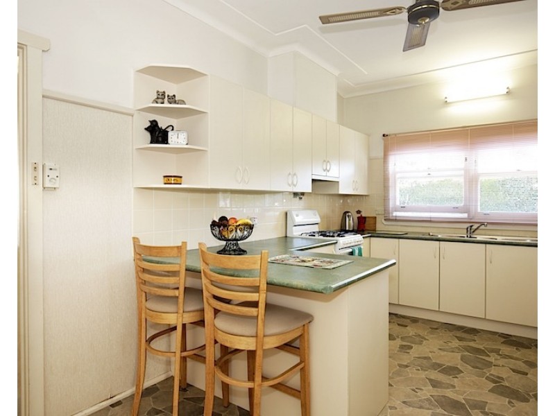 90 Jervis Street, Nowra NSW 2541