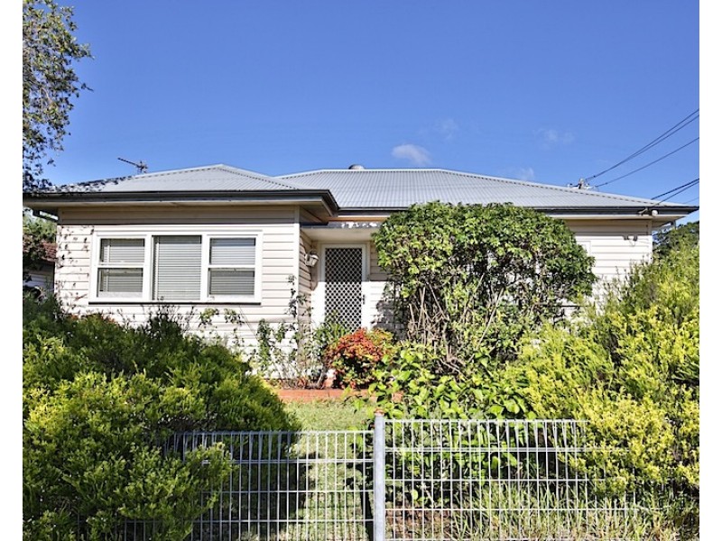 90 Jervis Street, Nowra NSW 2541