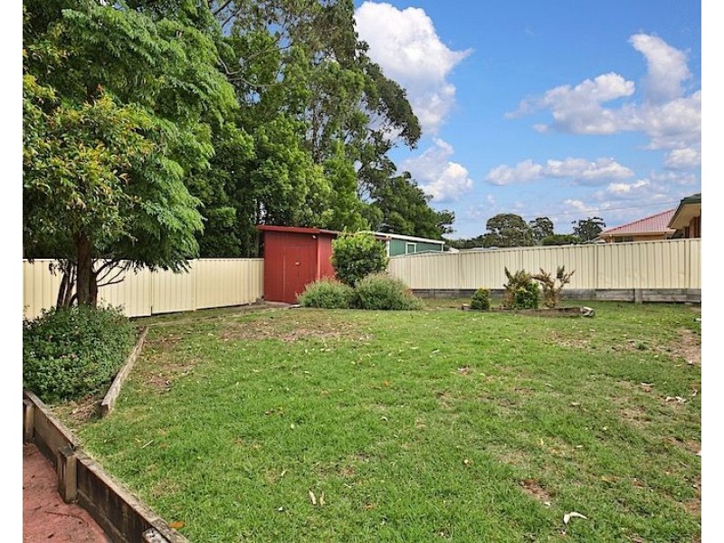 6 Olympic Drive, West Nowra NSW 2541