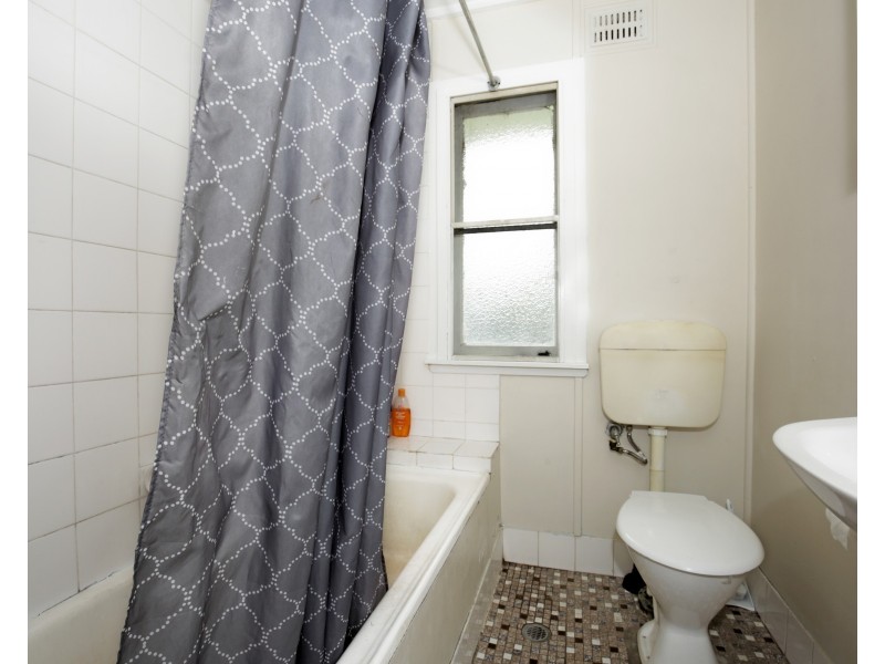 69 Kalandar Street, Nowra NSW 2541