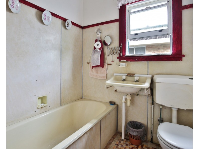 83 Jervis Street, Nowra NSW 2541