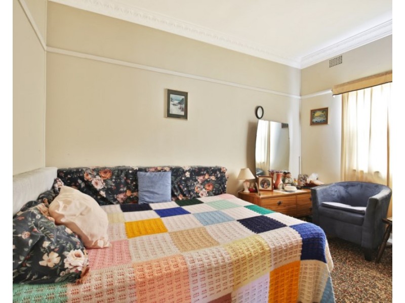 83 Jervis Street, Nowra NSW 2541