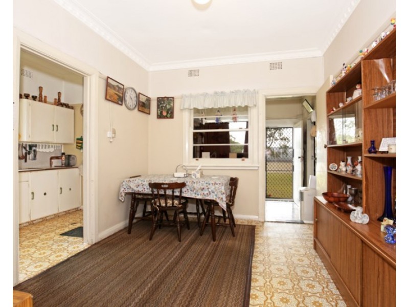 83 Jervis Street, Nowra NSW 2541