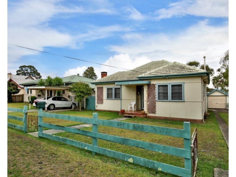 83 Jervis Street, Nowra NSW 2541