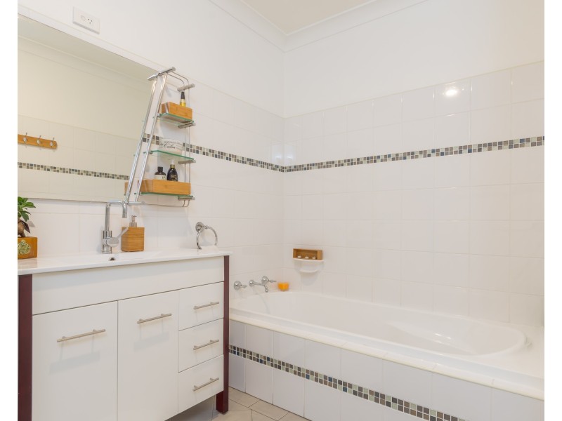 3 Cambewarra Road, Bomaderry NSW 2541