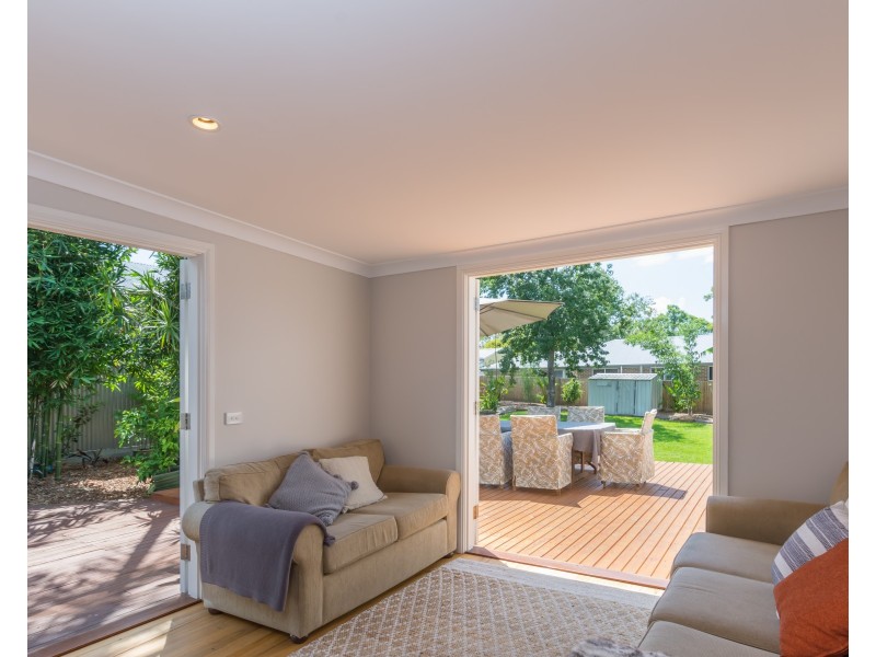 16 Tallayang Street, Bomaderry NSW 2541