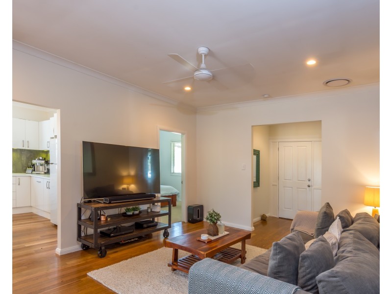 16 Tallayang Street, Bomaderry NSW 2541