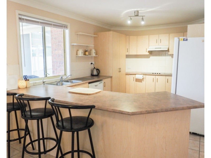19 St James Crescent, Worrigee NSW 2540