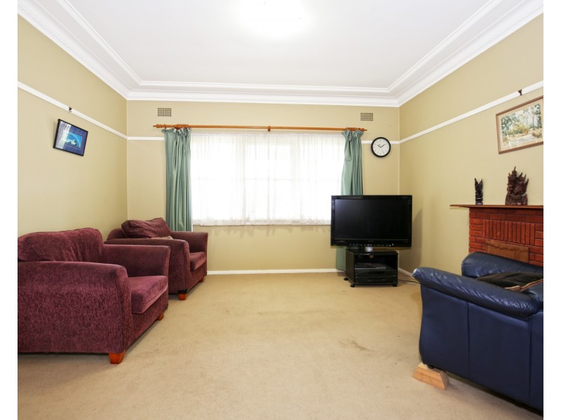 6 Coomea Street, Bomaderry NSW 2541