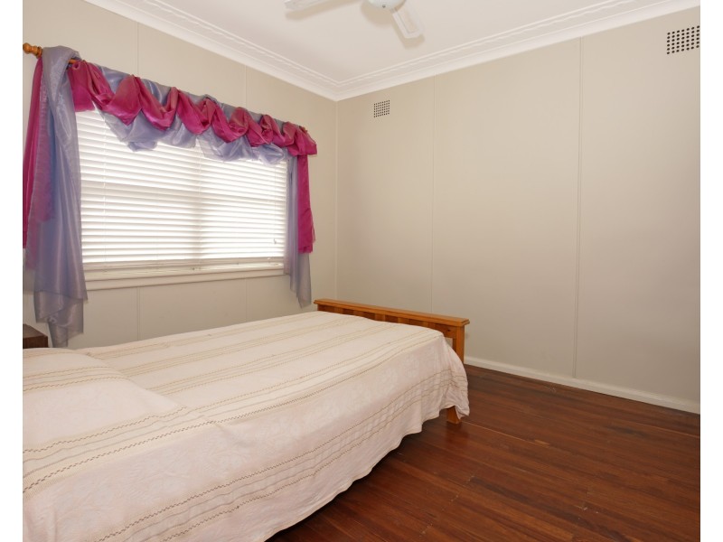 6 Coomea Street, Bomaderry NSW 2541