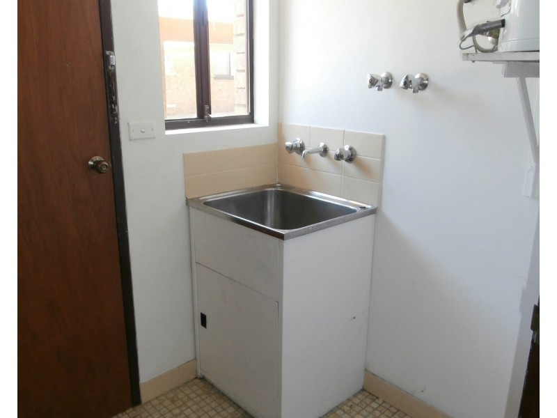 4/45 Brinawarr Street, Bomaderry NSW 2541