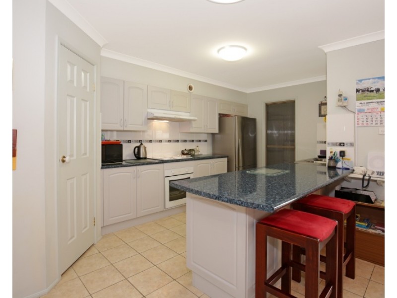 10 Burradoo Crescent, Nowra NSW 2541