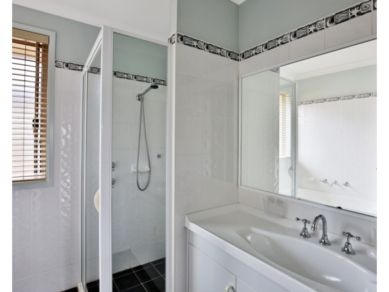 10 Burradoo Crescent, Nowra NSW 2541