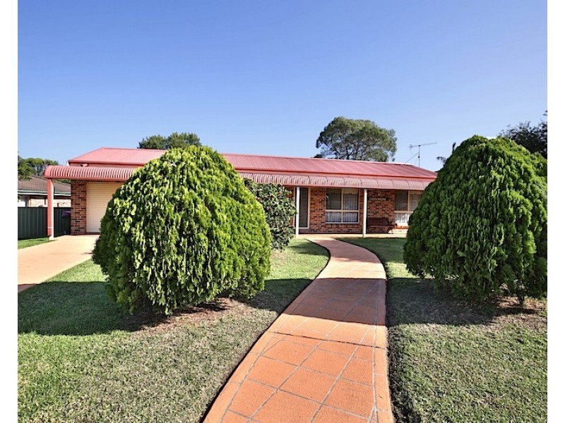 28 Isa Road, Worrigee NSW 2540