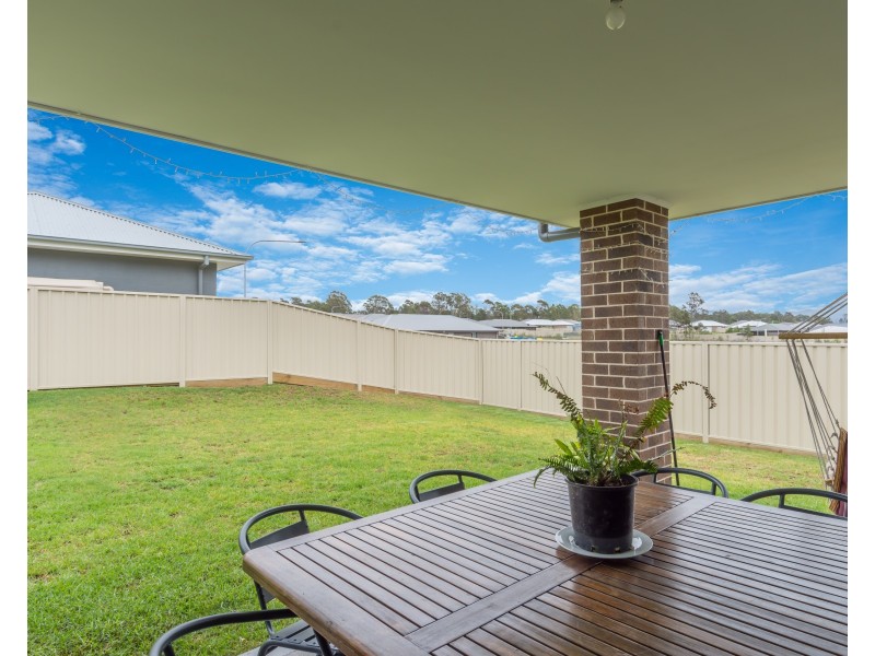 10 Alata Crescent, South Nowra NSW 2541