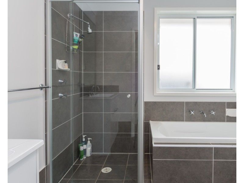 10 Alata Crescent, South Nowra NSW 2541