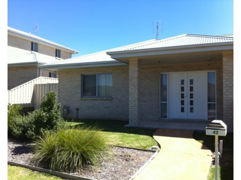 42 Sullivan Street, Worrigee NSW 2540