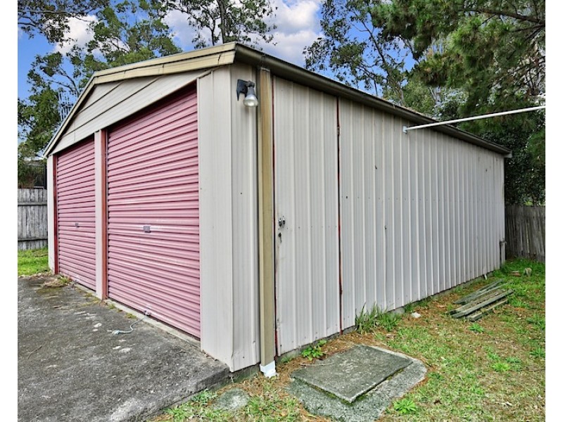 30 Sampson Crescent, Bomaderry NSW 2541