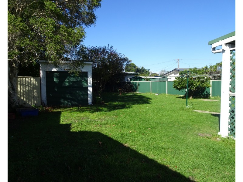 70 Greens Road, Greenwell Point NSW 2540