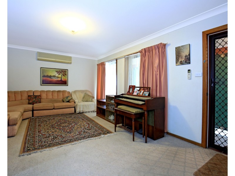 5 Garry Glen, West Nowra NSW 2541