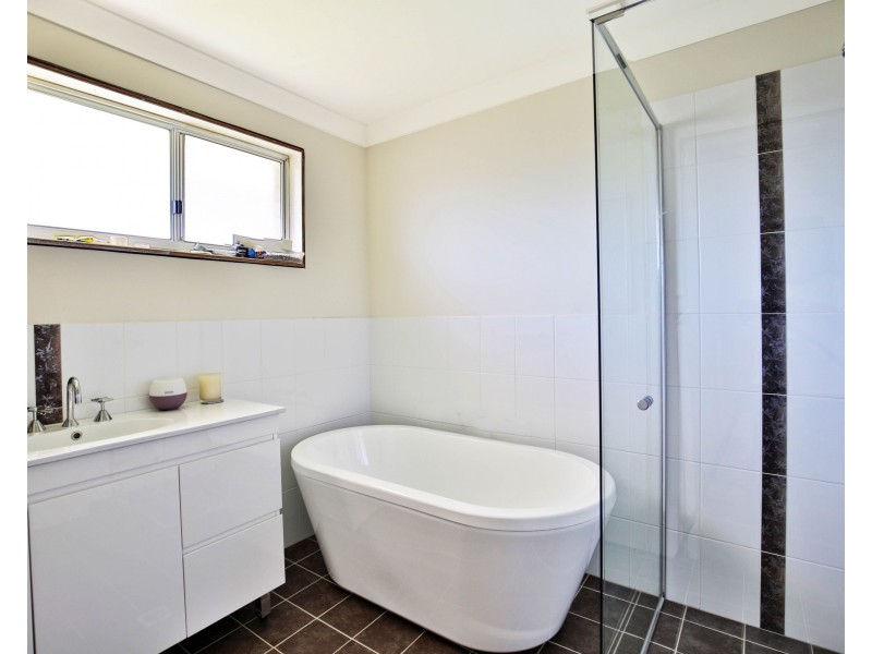 8 Hockey Street, Nowra NSW 2541