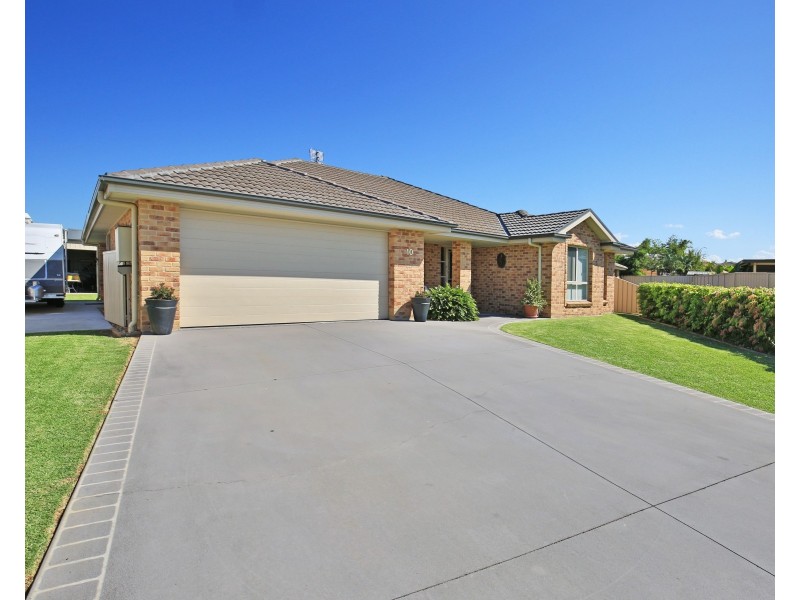 10 Coral Gum Court, Worrigee NSW 2540