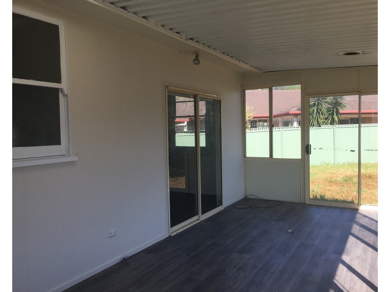 56 Graham Street, Unanderra NSW 2526