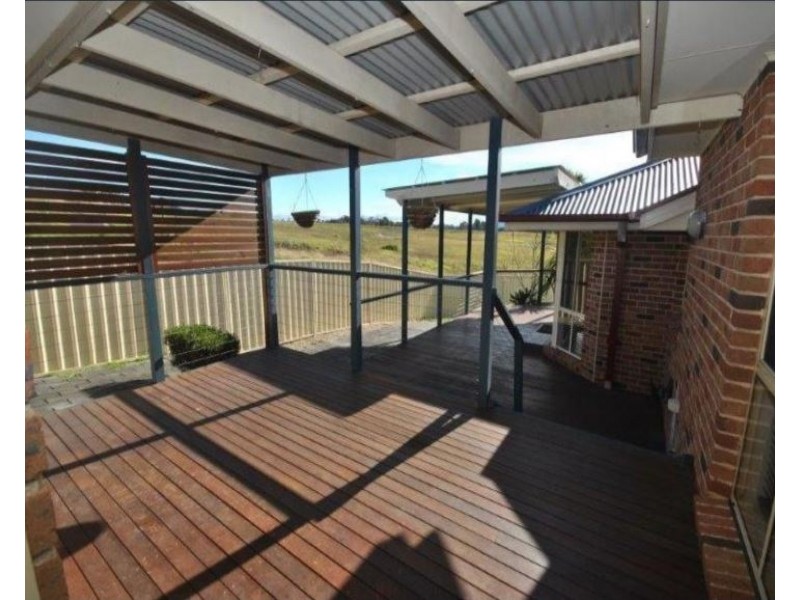 44 Warrigal Street, Nowra NSW 2541