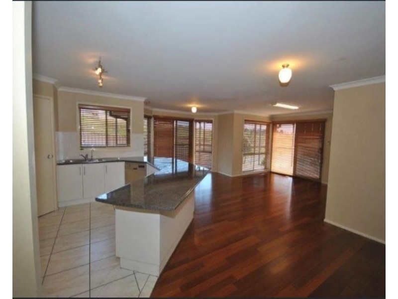 44 Warrigal Street, Nowra NSW 2541