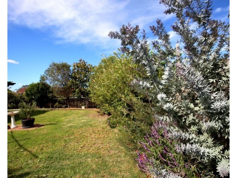 23 Hermes Crescent, Worrigee NSW 2540